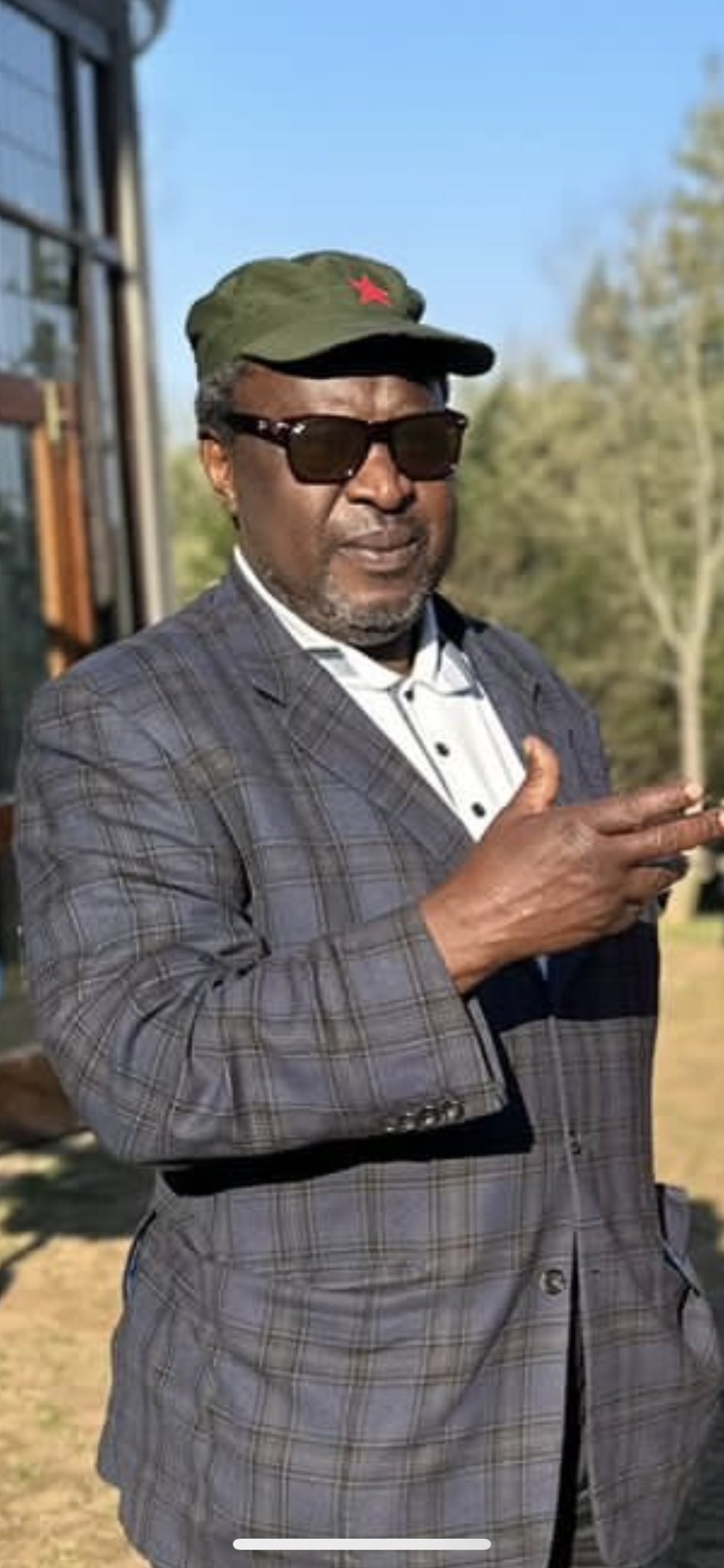 Tito Mboweni on Twitter "Looking cool at Zwakala !👌🏿👌🏿 https//t.co