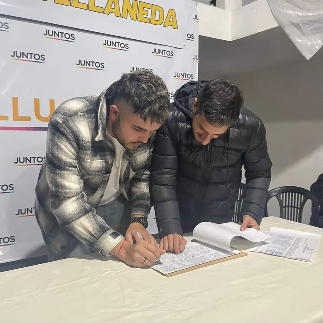 NipotiMauro's tweet image. JUNTOS POR LA EDUCACIÓN
Una vez más reafirmó mi compromiso con la educación, en el día de hoy firme como Pre-candidato a 1er Consejero Escolar por @ucravelloficial en la lista de Juntos, acompañando a @maxi_gallucci ,@GerardoMorales y @horaciorlarreta