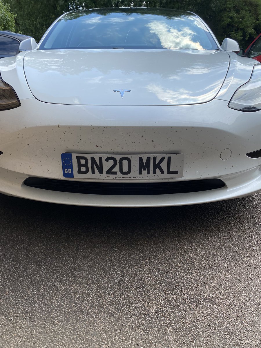 Anyone gets offered this car … it’s a total lemon. Been back 25 times to Tesla , host of electrical problems , but mostly mechanical. Still has ongoing problems ..avoid , goes to auction Thursday #tesla #teslafail #telsarubbish