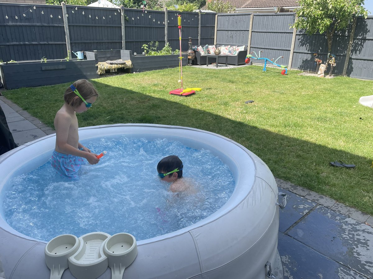 @stwater @OctopusEnergy hi guys… just thought I’d reassure you that my wife has been gracious enough today to ensure your summer holidays are paid for 😉 #severntrent #octopusenergy #dontmentionit 😘