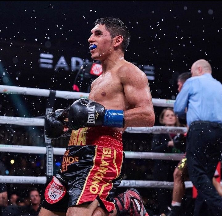 soyhdb's tweet photo. El argentino venció al filipino  en su segunda defensa del cinturón de peso supermosca

Fernando Martínez retuvo este sábado su título mundial de la Federación Internacional de Boxeo al vencer por nocáut técnico en el undécimo asalto a Jade Bornea en Minneapolis, Minnesota. https://t.co/3NhqmnxAAi