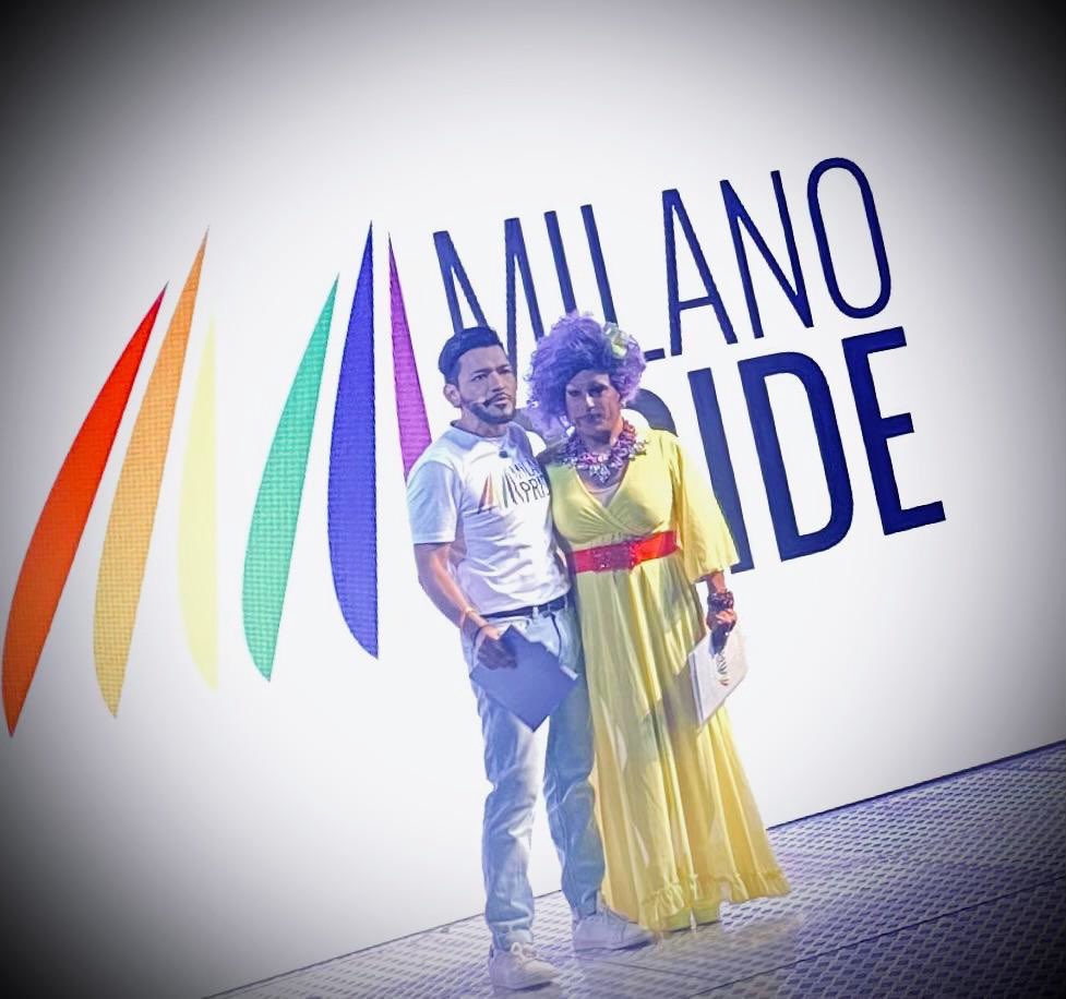 lussifer_'s tweet photo. Presentare la #pridesquare #piazzalelavater con @lawandagastrica è stata un’esperienza straordinaria e potente.
Grazie a @MilanoPride per avermi voluto anche quest’anno 🌈
Grazie anche a tutto @ArcigayMilano
Viva il #pride viva #milano viva #milanopride
All’anno prossimo 🏳️🌈 https://t.co/XKcHjYJoW3