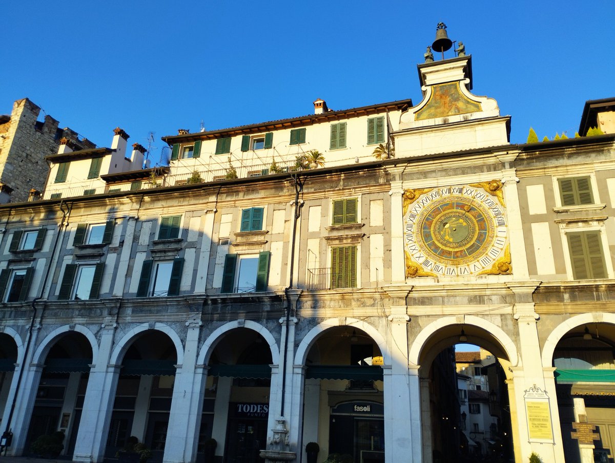lab_jouvenet's tweet photo. Enjoying the annual meeting of the Italian Society for Virology (not all virologists are at #ASV2023 😉) in the beautiful Brescia – last talk of first session took us in the Gobi desert for virus discovery @GGE2022 https://t.co/VfxqmnXrBk