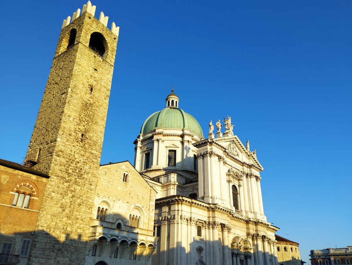 lab_jouvenet's tweet photo. Enjoying the annual meeting of the Italian Society for Virology (not all virologists are at #ASV2023 😉) in the beautiful Brescia – last talk of first session took us in the Gobi desert for virus discovery @GGE2022 https://t.co/VfxqmnXrBk