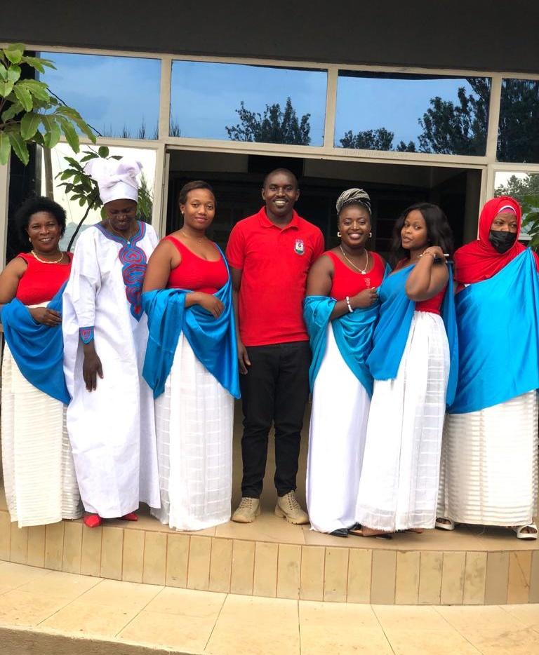 capistran_jean's tweet photo. Abanyamuryango ba @rpfinkotanyi mu Kagari ka Kigarama @gitega_sector @Nyarugenge bati:" 2024 turashaka @PaulKagame kuko Atuyoborana Urukundo,Muri Gitega twaramubonye ,Imihanda idusanze Aho twitaga mu Manegeka,None Hagiye kuba Paradizo" Ibi babitangaje mu Nteko ya FPR ku Kagari https://t.co/KgyhFhExyq