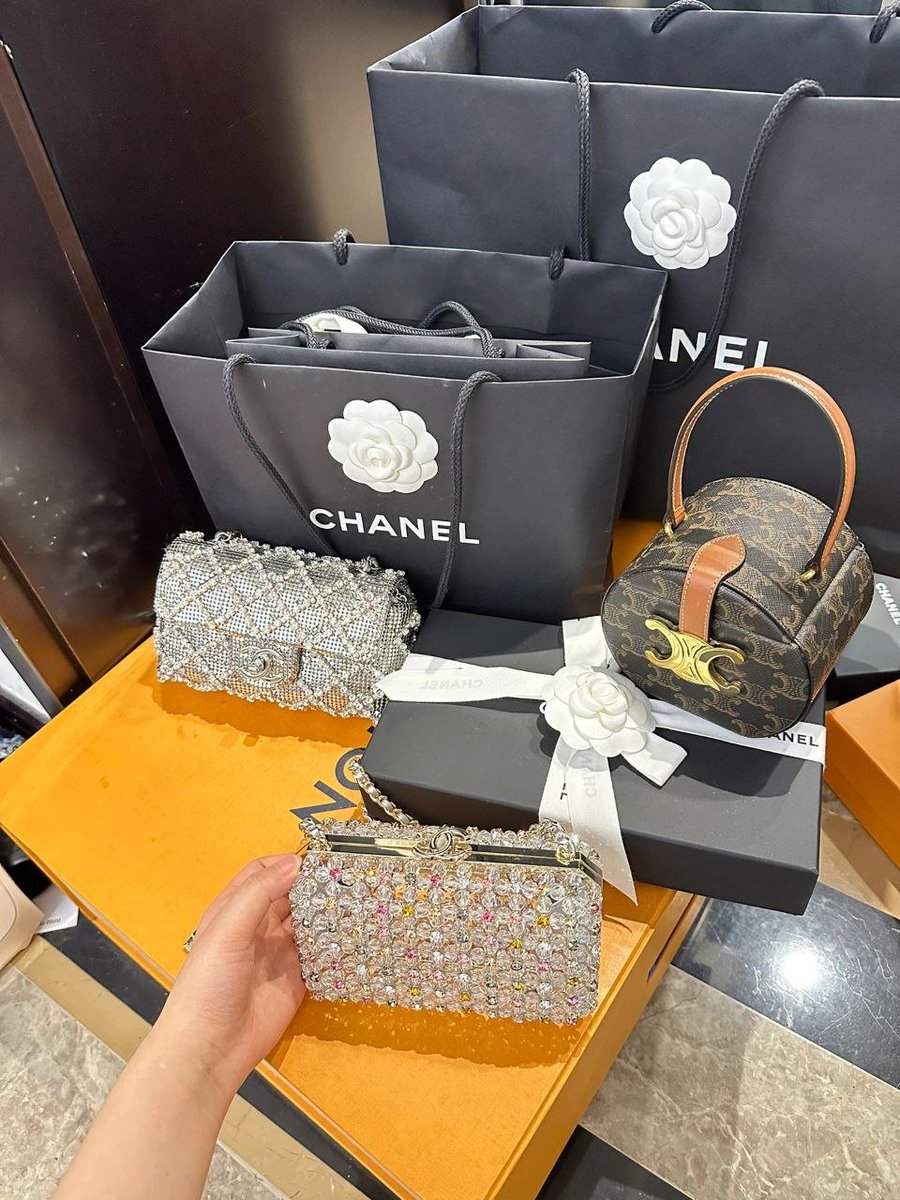 #Chanel