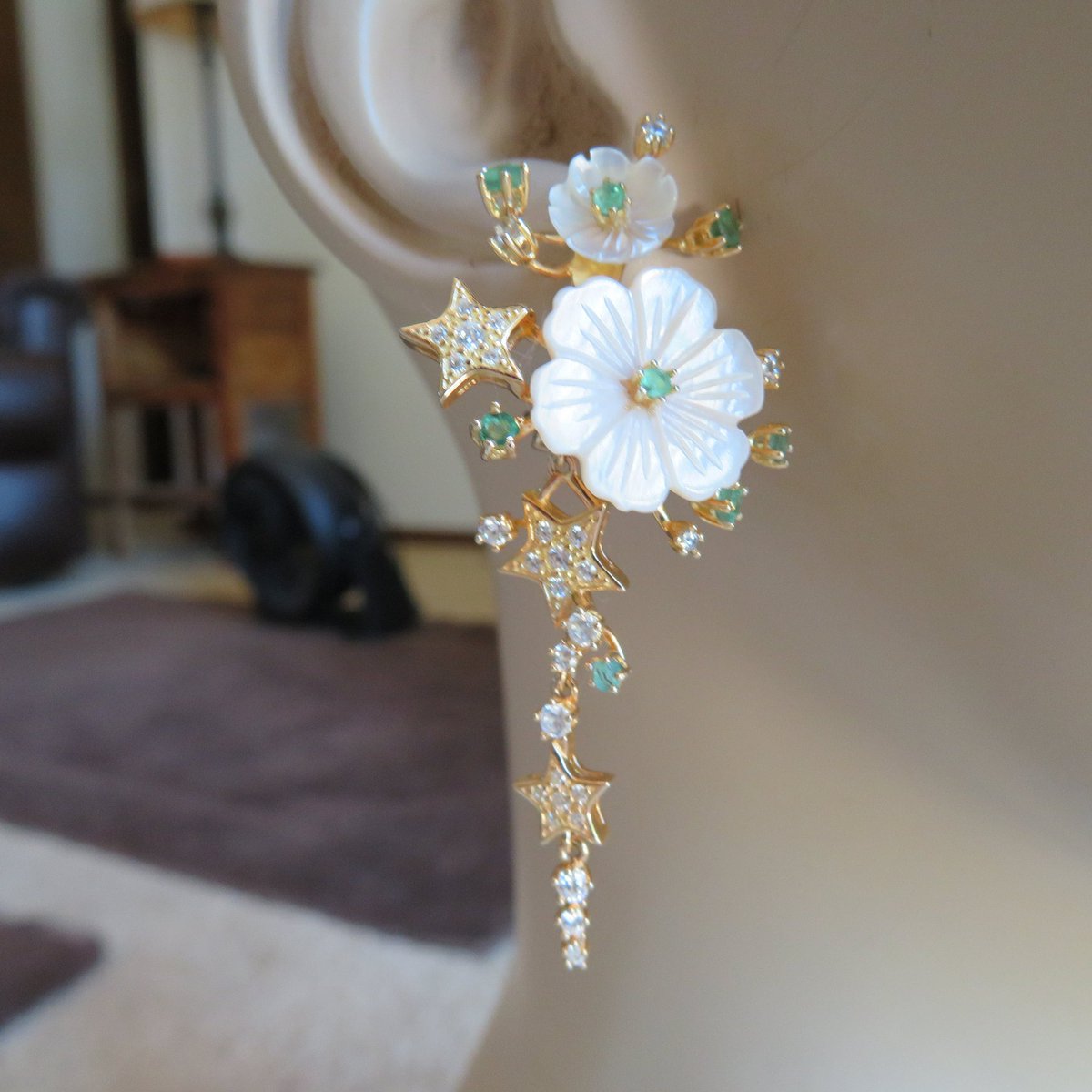sobertj's tweet photo. Excited to share the latest addition to my #etsy shop: Genuine 3.90ctw Mother of Pearl, Emerald &amp; Sapphire 14K Yellow Gold 925 Dangle Lever back Earrings, Wt. 11.3 G https://t.co/edFlloIKV6 #floral #emerald #women #stone #leverback #earlobe #white #christmas #artdeco https://t.co/mzdosl7bzw