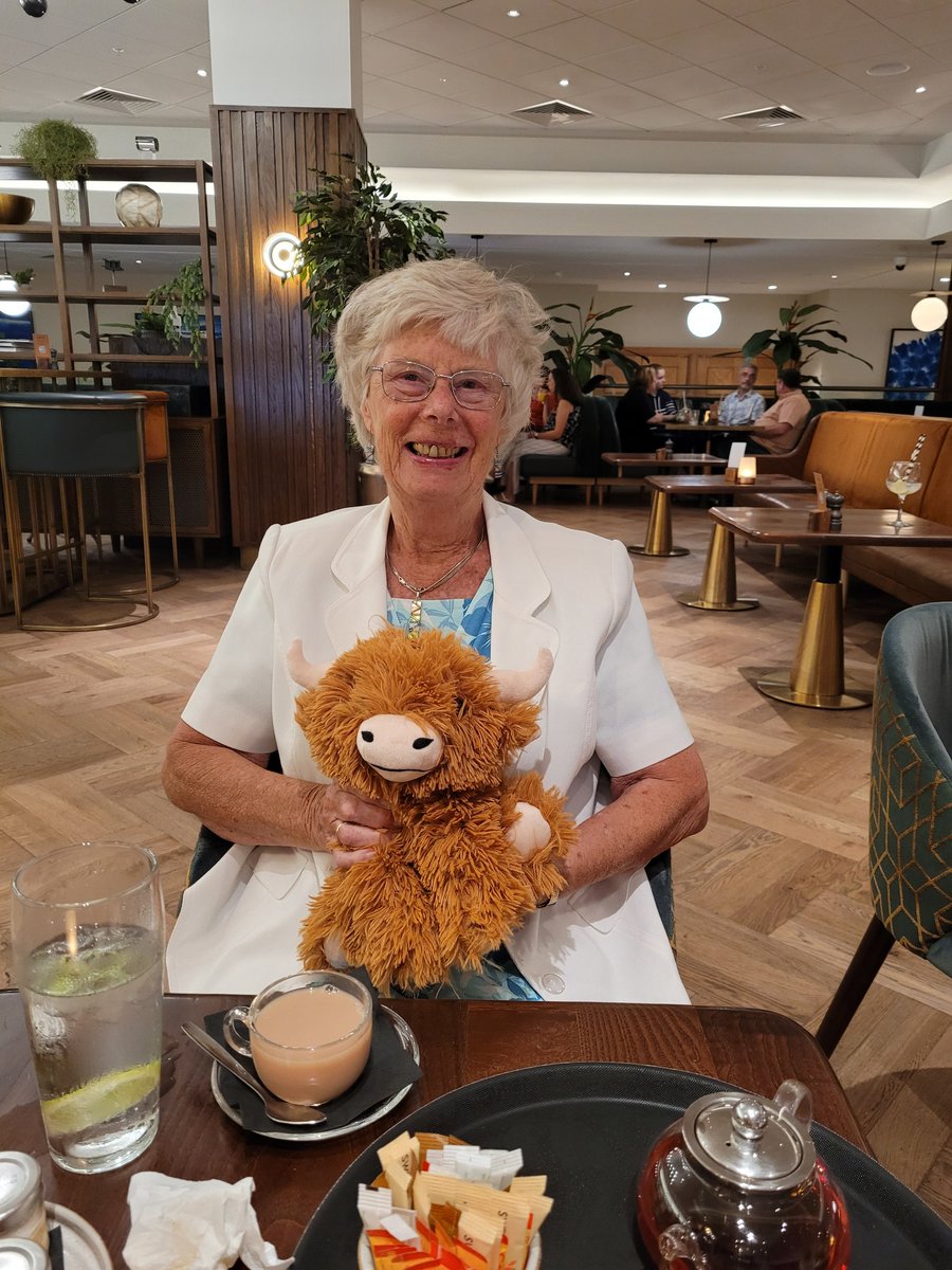 AliP_LA1's tweet photo. Ex VP meets Fergus #ferguswatch23 #methodistconf https://t.co/BO0yJbaiOK