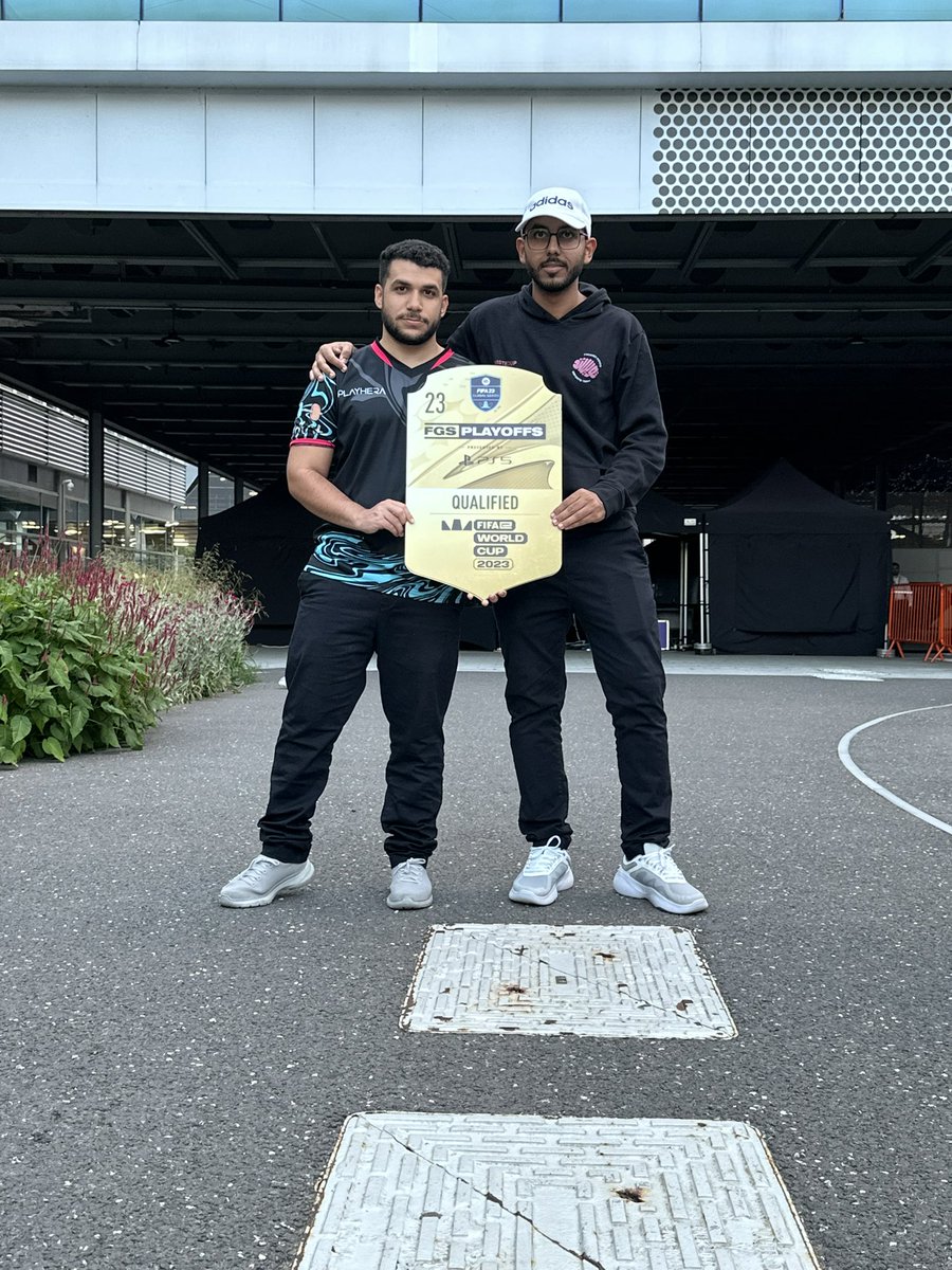 ahmdmujahhd's tweet photo. Qualified for 3/3 @FIFAe World cups ✅
الحمدلله بفضل الله ثم فضل دعمكم الحلم يتحقق و تأهلت الى ٣ كؤوس عالم 
شكرًا للمدربين اللي ساندو��ي للوصول الى هالمكان @TiiArtist @_Hafez10 🙏🏻
وشكرًا للمنظمة والاداري الافضل @TwisMinds @Azzvm_ 
وبأذن الله نفرحكم اكثر في الرياض🇸🇦🇸🇦🇸🇦🇸🇦 https://t.co/5D3CP2cLow