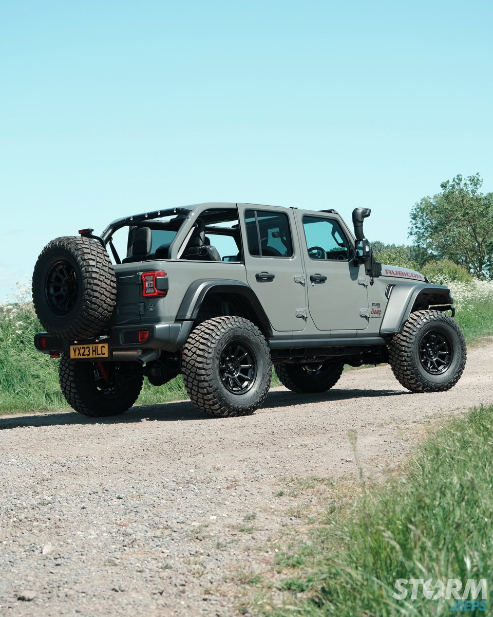 Summer time cruising with an open top Storm Jeep Wrangler 🔥

This 23 plate Sting Gray Rubicon is currently for sale:

Delivery miles 23 plate,
272hp Petrol, 8 speed auto
£72500

#jlu #wranglernation #jeepwrangleruk #jeepuk #stormjeeps #stinggray #jeeplife #fueltorque