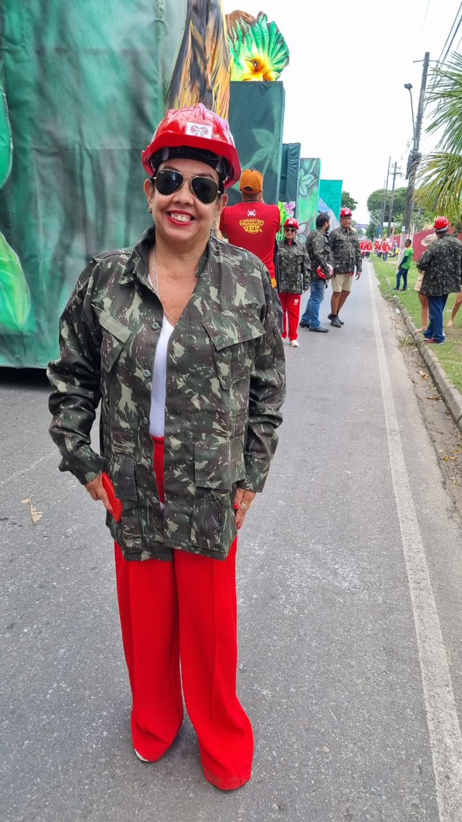 CulturaAmazoni's tweet photo. 📍 Festival Folclórico de Parintins 2023📍
Neste momento, inicia o translado das alegorias do Boi Bumbá Garantido para o Bumbódromo!
O Presidente do Boi Garantido Adson Buretama e a Diretora Ana Lúcia Holanda acompanham in loco toda a operação.
@garantido @Adson14Silveira https://t.co/0a4EiT3e31