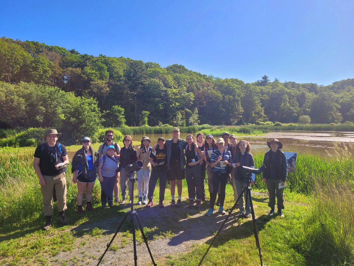 halibirdnerd's tweet photo. DAYs 6-9 of @DalSEASIDE #Ornithology has seen an incredible diversity of habitats and #bird species in the valley region of #novascotia (86 sp so far, including 7 SAR!) - it helps when you have such a fabulous group of @DalScience students down to bird nonstop! https://t.co/H888cjHiZb