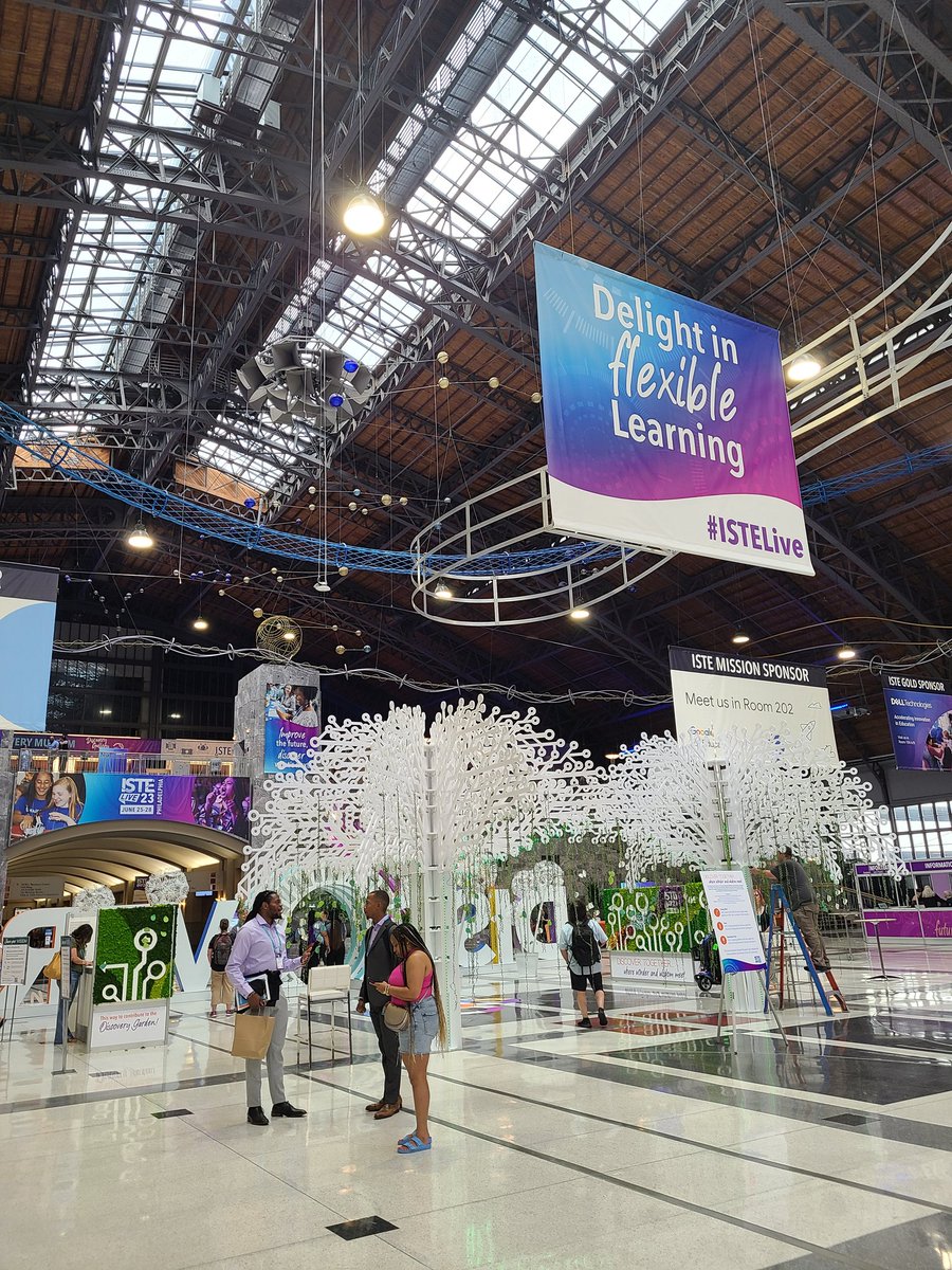 Melanie Lisitski tweet media