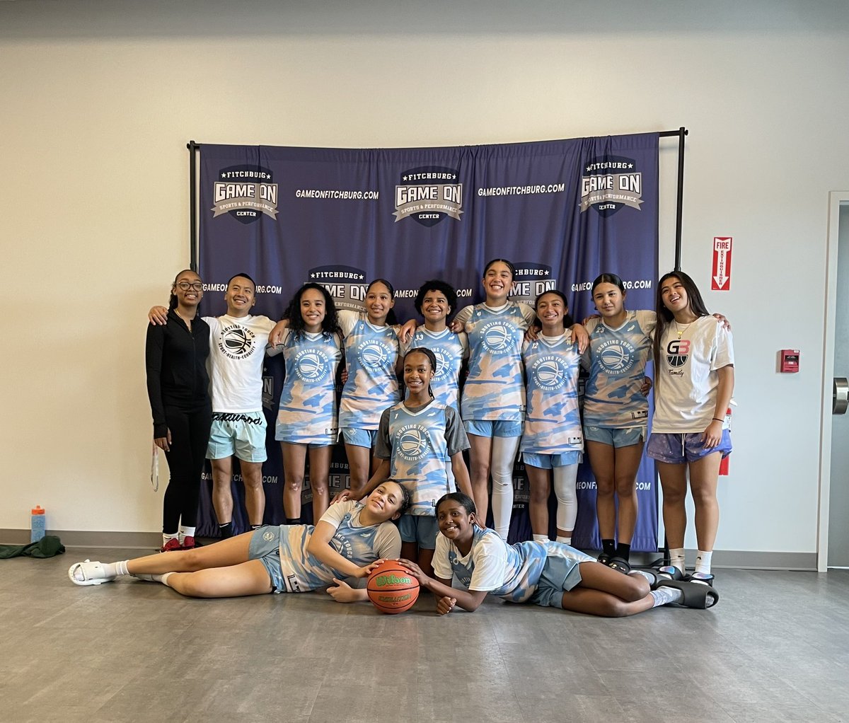 jgs_resto19's tweet photo. Spring AAU season β
Growing as a player β
Finding that open lane β
@ShootingTouchMA @HardwoodJungle keep pushing
@V13Resto πͺπ½π
#shootingtouch
#betongirls #baller #andone #vitiligo #makesmeunique #girlsbasketball #motivation #dedication
#determination
#hardworkpaysoff https://t.co/bFTEFaxm1E
