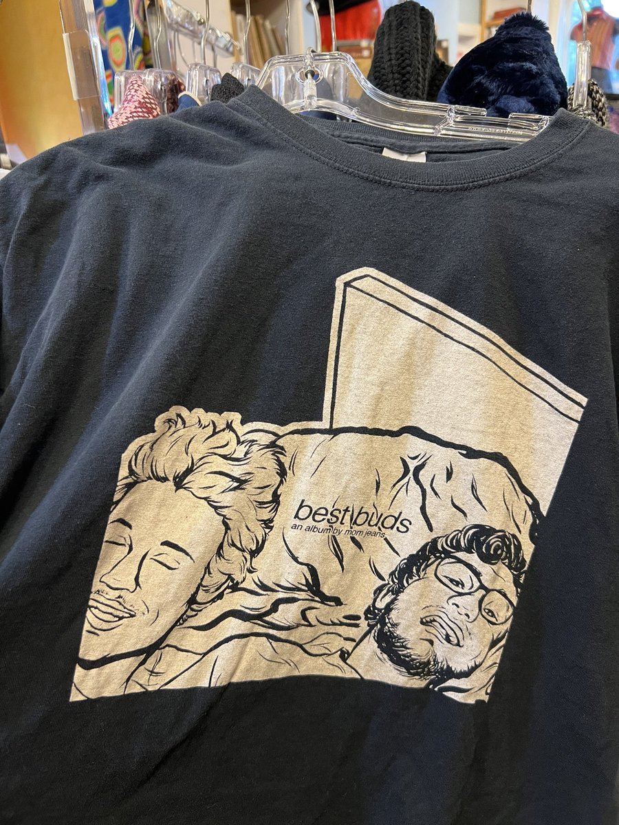 awlivv (good girl era) on Twitter: "spotted at the gay and feminist