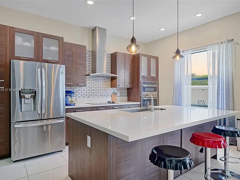 Chrissstopher_'s tweet photo. Just got this beautiful home under contract for my Buyer 🥳 He’s getting a major deal! https://t.co/dfxKP3uxAg