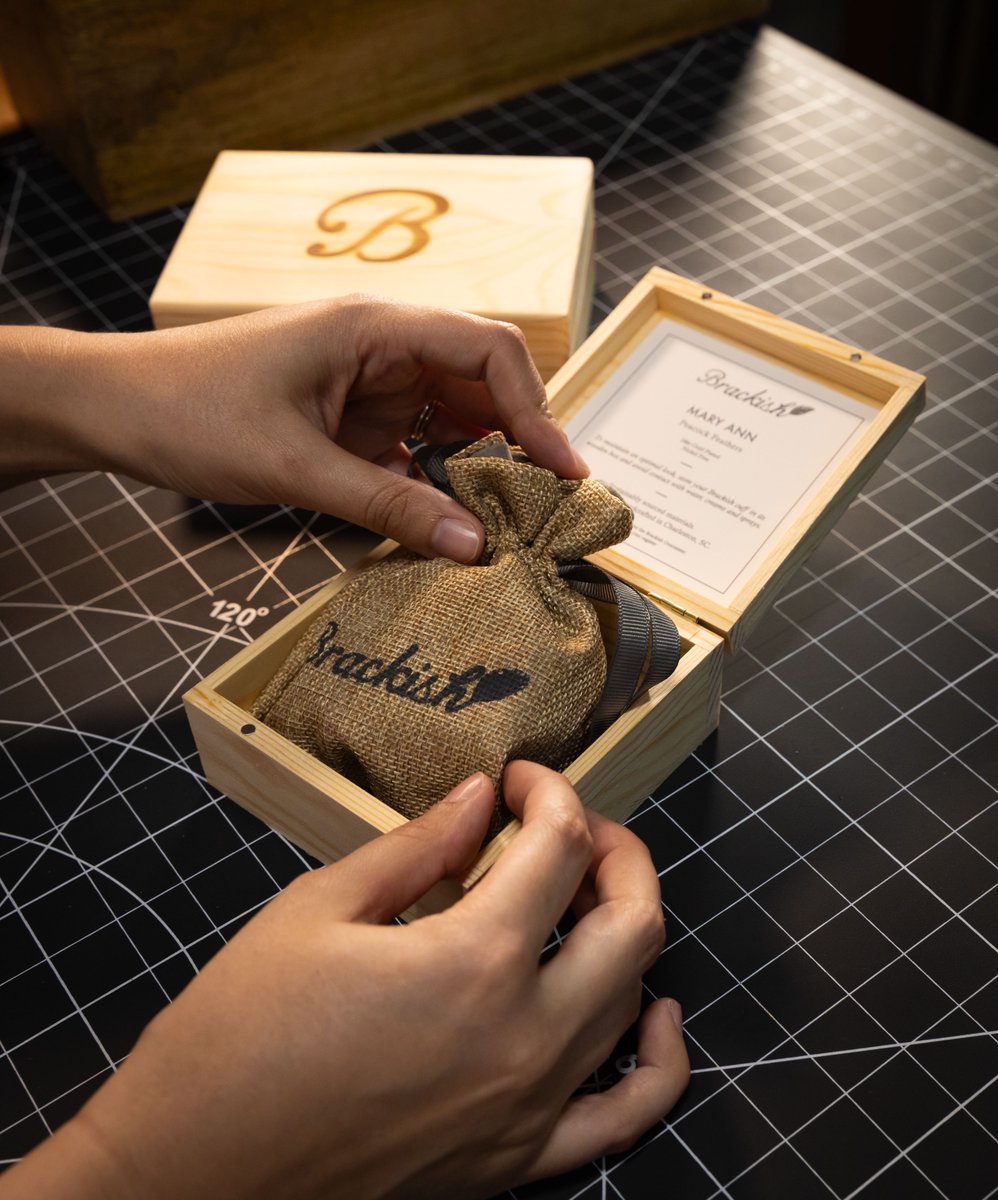 Every element of a Brackish accessory has purpose and meaning that encapsulates our values and celebrates our story. Here's an inside look into the meaningful materials that make up our packaging as well as a care guide to protect your feather-favorites ⮕ buff.ly/3ppV6SA
