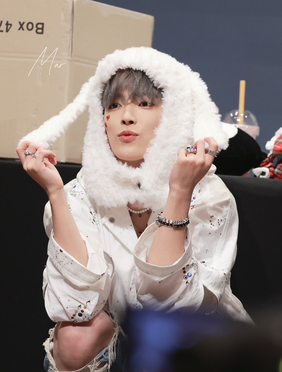 230625 Minirecord Fansign Cuteness overload🆘 #ATEEZ #에이티즈 #HONGJOONG #홍중