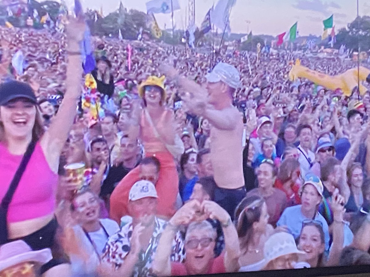 An absolute banger of a start! 
Elton John is a stunning example of why music education and music opportunities are essential for all children and not just for those whose parents/carers can afford them. #Glastonbury #EltonJohn #musiceducation