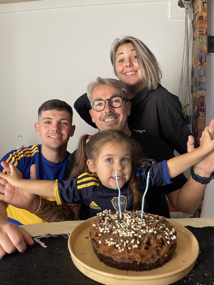 bochatieppo's tweet photo. Quiero la camiseta para. Mi nieta Alma @BocaJrsOficial @ElCanaldeBoca #LaFiestaDeRománEnTVP #UnPartidoParaTodaLaVida https://t.co/YG1ZRinakj