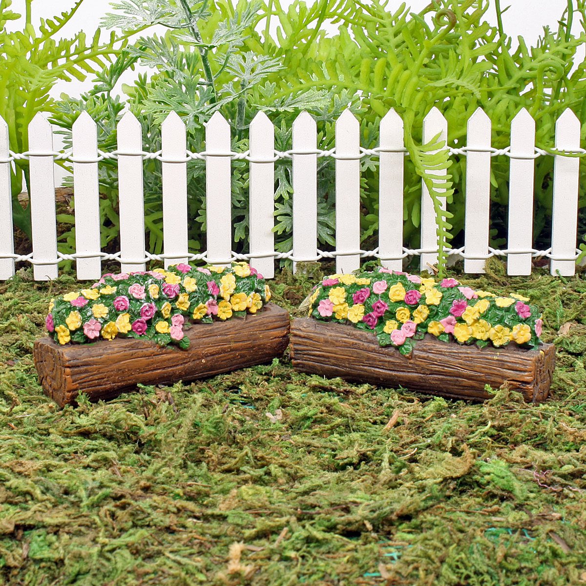 The_FairyGarden's tweet image. Flower troughs and Window Boxes in full bloom 🪟🌸🌼🪻🌺🌹🌷

#flowers #windowboxes #fairygardens #fairies #miniatures #thefairygarden