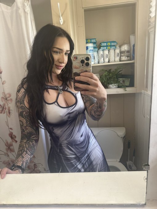 THE DRESS https://t.co/TGi4Hfz15s