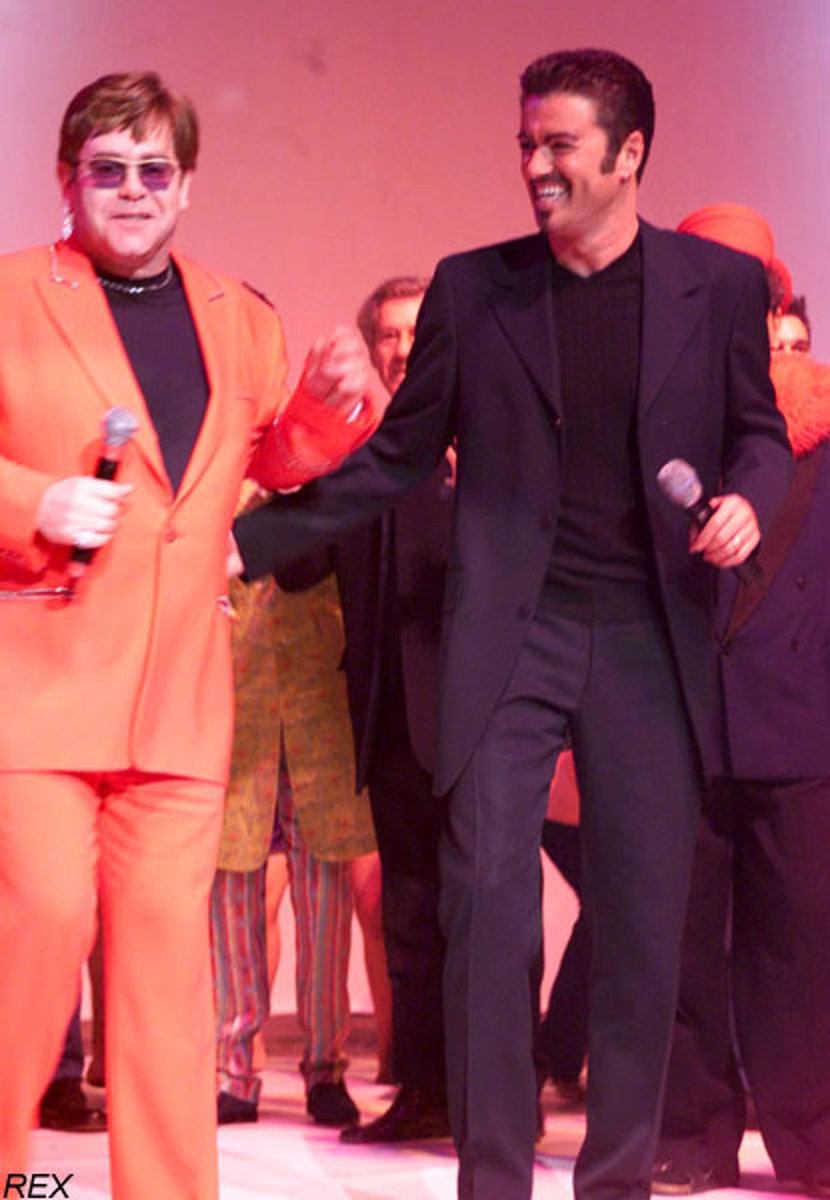 Just occurred to me that George would probably have been one of Elton's special guests tonight.

It's also George's birthday today

I miss him

#EltonJohn #GeorgeMichael