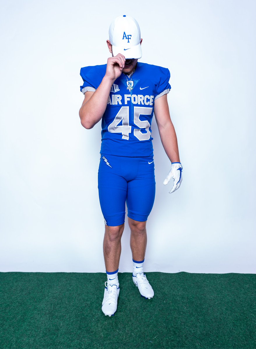 EthanBrumgard's tweet photo. After an amazing weekend in Coloroado Springs, I have decided to continue my academic and athletic careers @AF_Football ⚡️⚡️⚡️ I am truly blessed to announce that I am 100% Committed to the #boltbrotherhood & I want to say that I am incredibly thankful to my parents for all the support they have given me and thank you all my coaches that have helped encourage, train, and mentor me along the way!!! Thank you @CoachTCalhoun @CoachTimHorton @coachskene3 @CoachLamAF for a fantastic weekend and for showing me what @AF_Football is all about!!! I can't wait to get started!

@ClemensBuffsFB @AF_FBRecruiting @scbuffalostrong @SCUCISD @Chris_Sailer 
@CoachRamos15 @Coach_AHill @coach_harvey18 @KICKNATION @Coach_Lengyel @Coach_Lyda1 @JaredSackett42 @yannidaboot39 @hd_duplessis #fightingfalcons #FlyFightWin #sinknavy #beatarmy