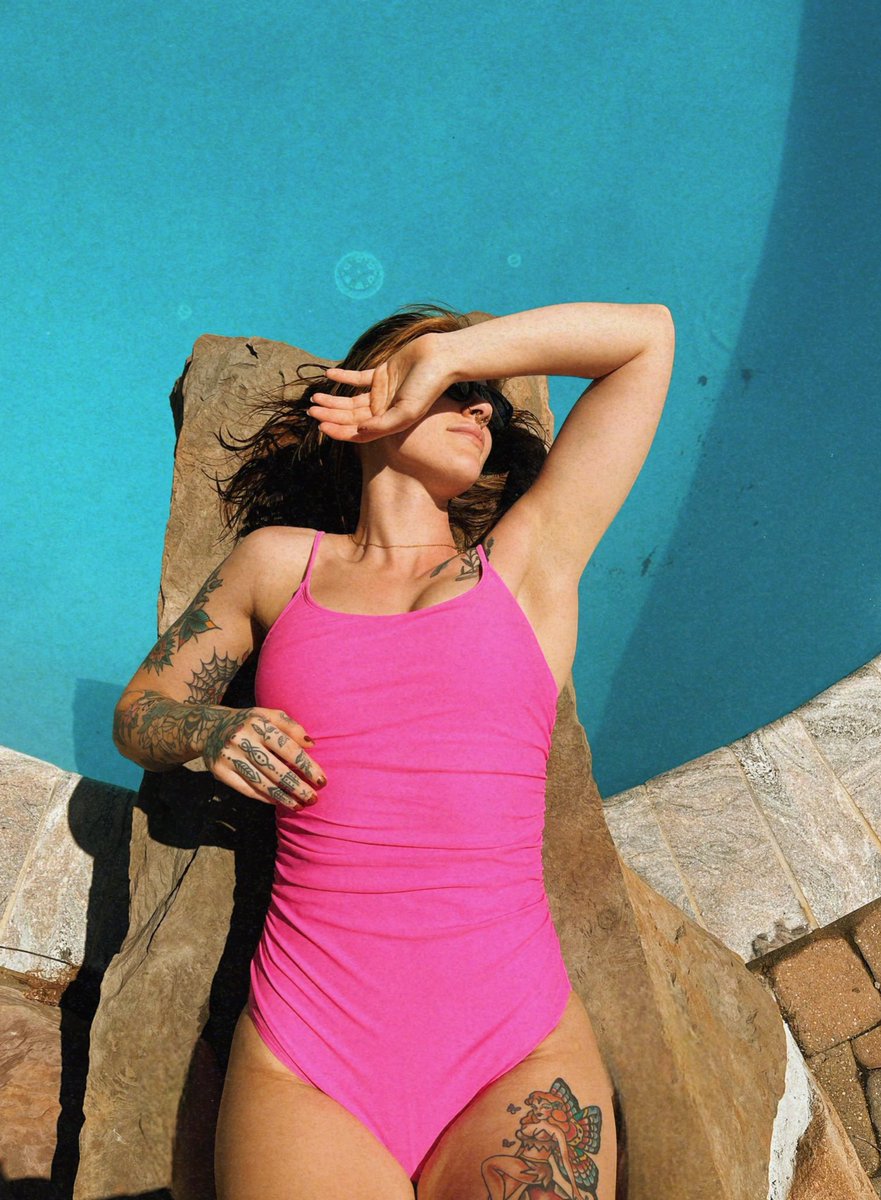 racheldweber's tweet photo. in my pink cloud summer era 🩷☁️ https://t.co/DK3rVRHEZe