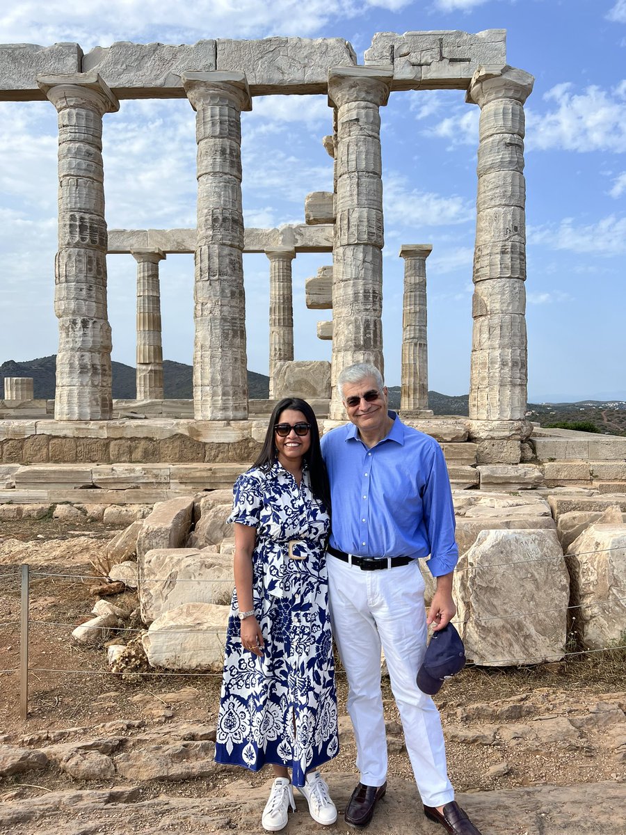 …&amp; it was a wrap!! Thank you <a href="/SyrigosKostas/">Kostas Syrigos</a> <a href="/fred_hirsch/">Fred R. Hirsch</a> <a href="/DrRoyHerbstYale/">Roy Herbst</a> for organizing such an amazing meeting. Two days of #science, #discussions, #collaboration, #learning #advocacy &amp; meeting friends &amp; colleagues. #lungcancer #LCSM #SCLC <a href="/olakhorshid/">prof. Ola Khorshid</a> Pasi Jane, Raj Veluswamy