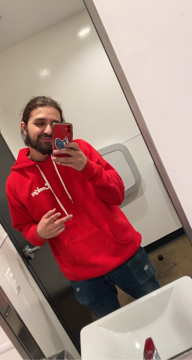 ZuesWorld's tweet photo. Still here doing great &amp; living my best life y’all hope everyone is doing great &amp; stay positive 😊 https://t.co/1TxoAJ90fq