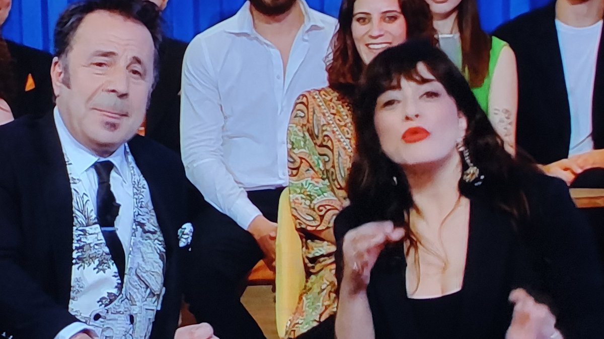 AntyzNFT's tweet photo. Che coppia 🤩🤣 #GialappaShow https://t.co/Wst5d4QMgE