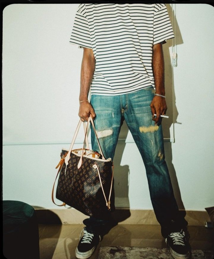 OLVYEMI's tweet image. #LVers