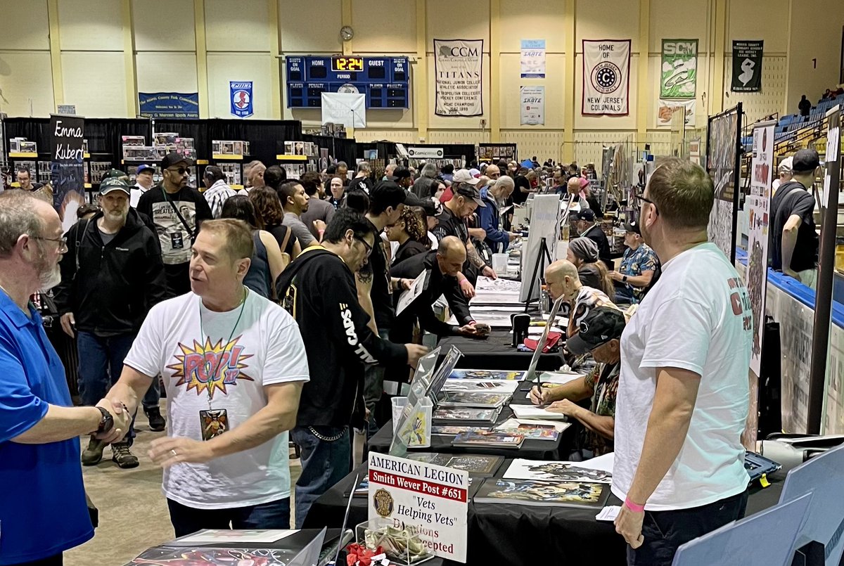 CG Kings rockin’ #gscf #comicsgate @EthanVanSciver @BillyTucci @andysmithart @gnolan12 @couchdoodles @johnnynotbanned 
Tables were mobbed the entire show!!  Titans of industry as well as really nice guys.  Couldn’t have had a better weekend!!