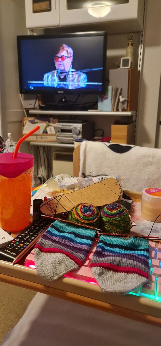 Warm #summerevening ; fan on, chilling out watching @eltonofficial play @glastonbury whilst I #knit my 24 colour rainbow stripey socks. #EltonJohn #knitting #glastonbury2023