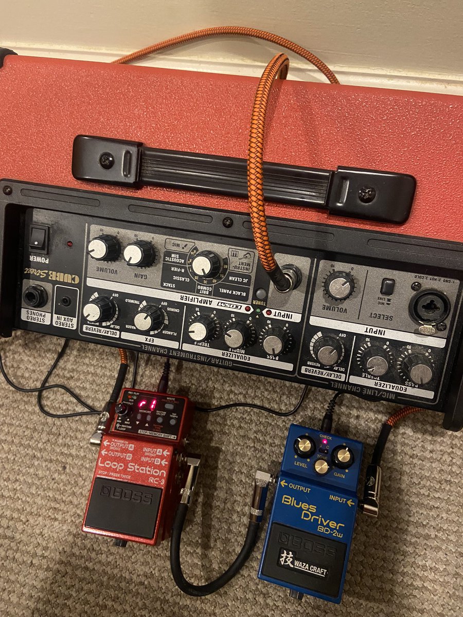 BenRailwayRobey's tweet image. I forgot how much #fun a classic #busking setup is with a @bossinfoglobal #streetcube &amp;amp; #bluesdriver with a #bosslooper 💯🔥🎸💙👍