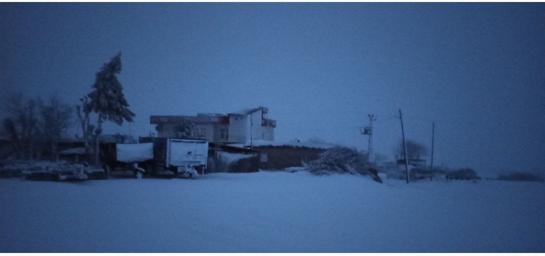 Bu resmi Maraş depreminden 2 gün önce çekmiştim. Sanki olacakları 2 gün önceden haber verircesine 😞😥
#maraş