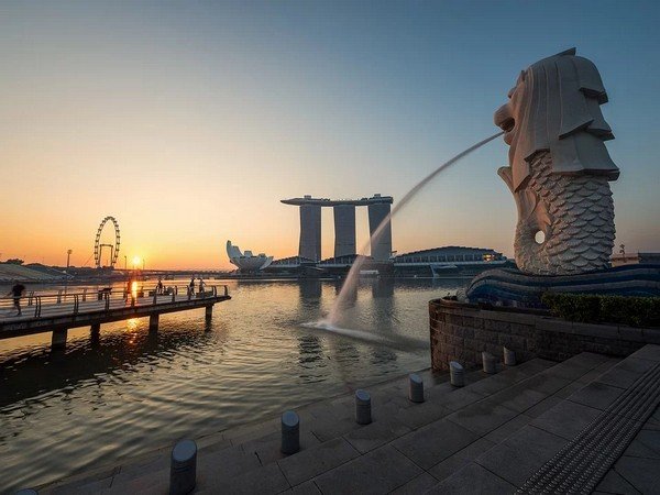 Singapore falls one spot to 4th in 2023 global competitiveness index, India ranks 40th

#Singapore #India #Economy

#TheRealTalkin (ANI)