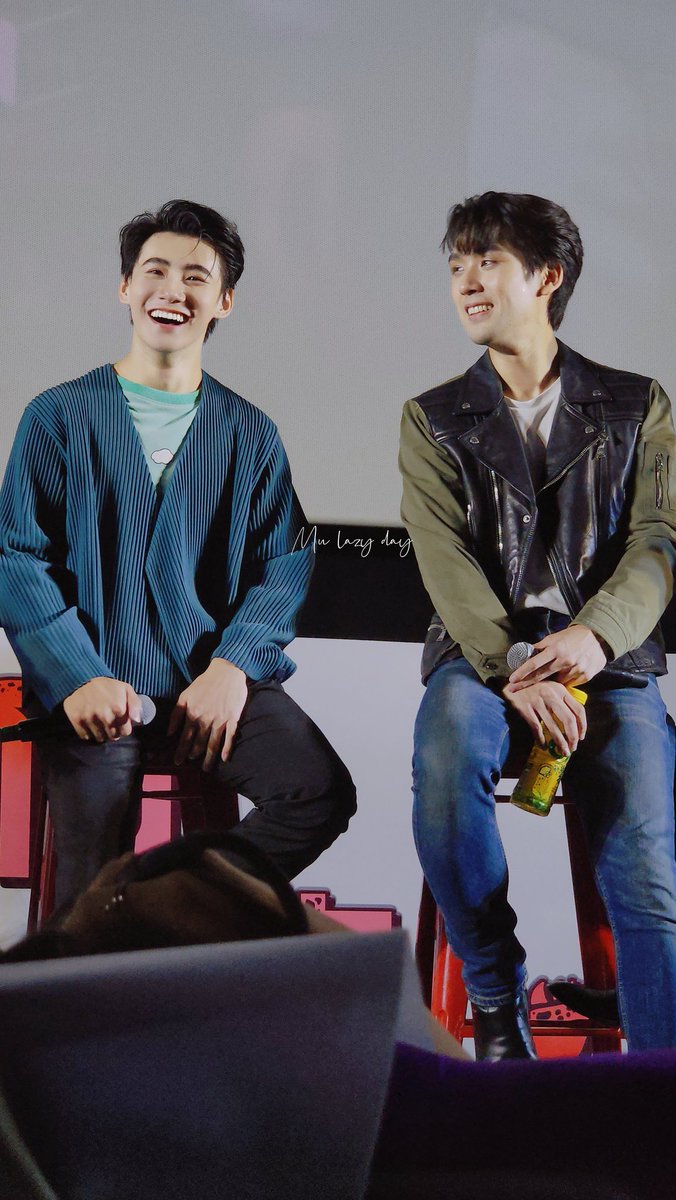 Mulazyday's tweet photo. Good morning ☀️ด้วยรอยยิ้มสดใสของกะก้อง @kongm_t และสายตาละมุน ของพี่เปอร์ @pepperpongpat 🦖🐰 ไดโน ตกหลุมรัก กะตุ่ยน้อย
#pepperpongpat
#kongm_t
#FirstTimeDinosaurLove
#DinosaurLoveEP1 https://t.co/mZpwOfmONl