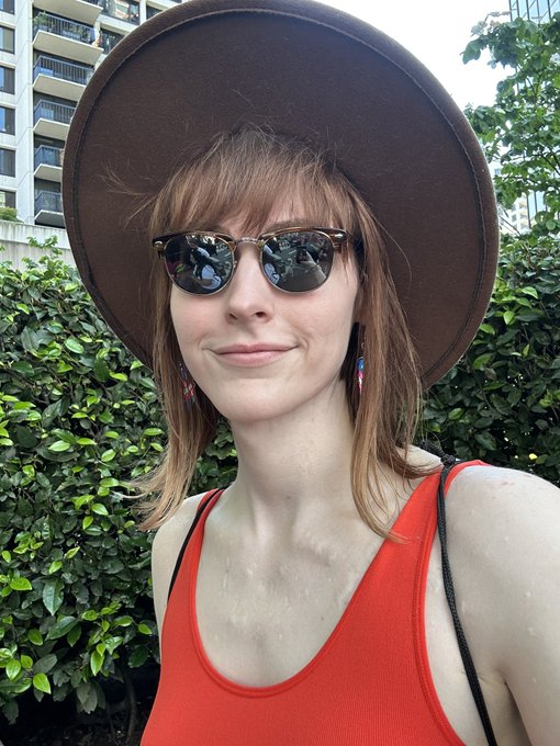 Seattle pride was gaaay 🌈 https://t.co/Ewa9RZzGXy<a href="/tag/mvsales"class="tags"><span>#mvsales</span></a><a href="/tag/mvtrans"class="tags"><span>#mvtrans</span></a>