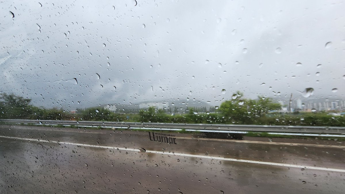 <전국적으로 장맛비 내리는 월요일입니다. 비 피해 없으시길 기원하며 좋은 한 주 보내시길 바랍니다. ^^>

저는 문재인 전 대통령 사저 평산마을 완전한 평화•평온 위한 막바지 악당소탕작전 55주 - 3일차 일정으로 양산경찰서 오전•오후 고소•고발인조사로 시작합니다.