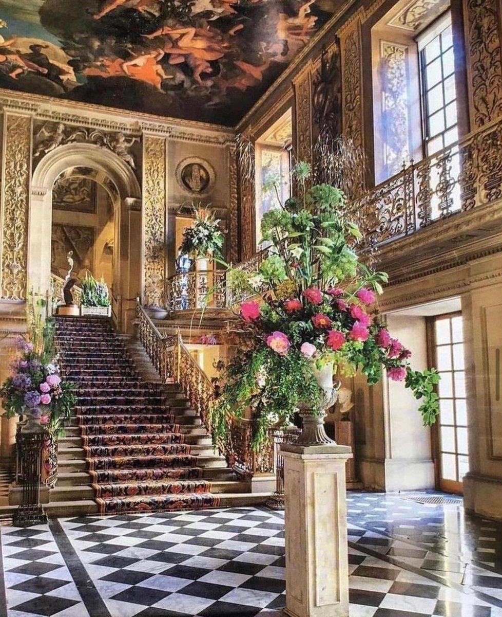 Within your body ancient remnants of love.

– Odysseus Elytis

Chatsworth House