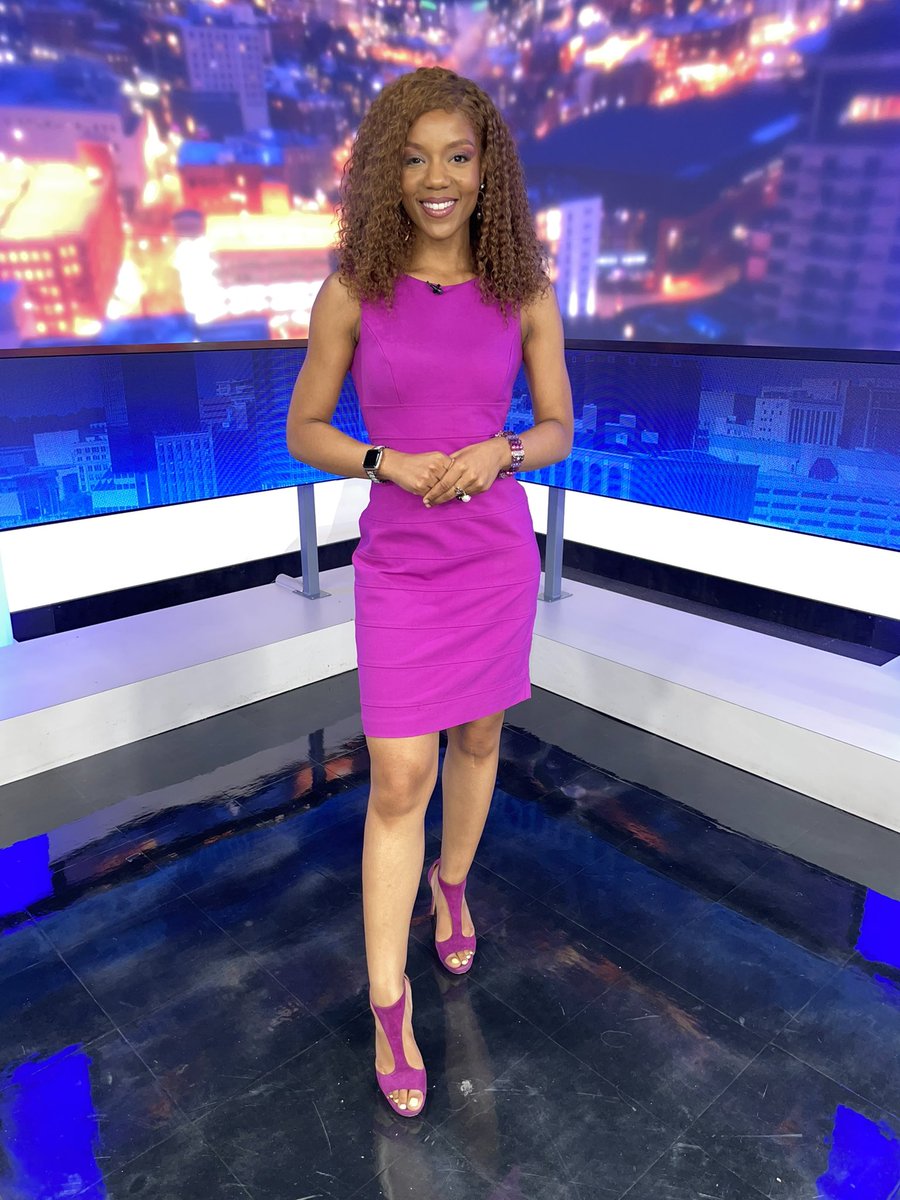 ItsAmandaPorter's tweet photo. Tune in to the weekend evening newscast on News 8 #Woodtv8 in Grand Rapids for the latest news in #WestMichigan at 10 and 11 P.M. 📺 https://t.co/pNx1NRG9Fq