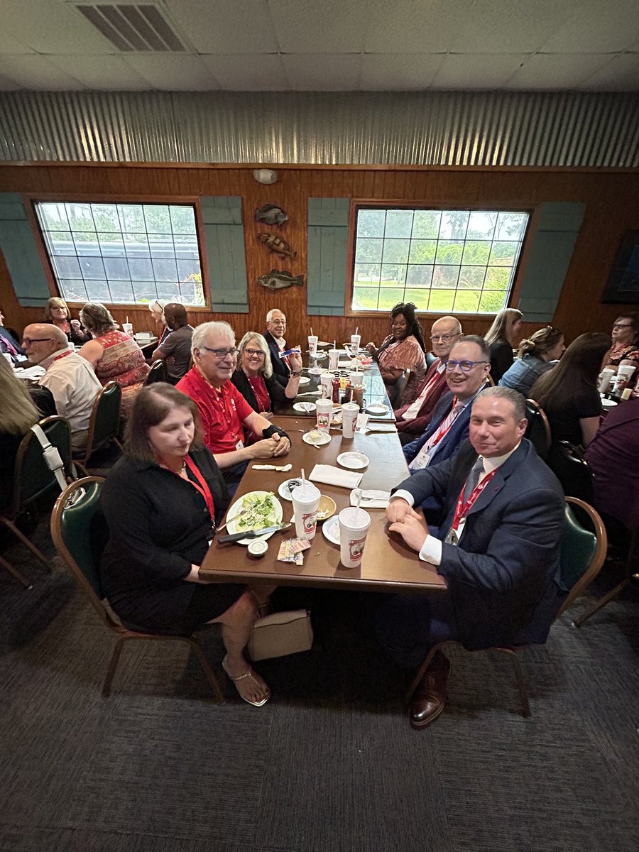 Scott Leezer tweet media