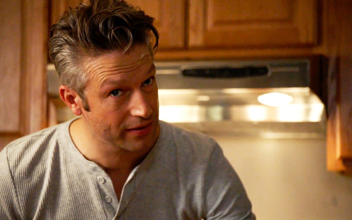 Need more messed up hair Carisi scenes please 😮‍💨