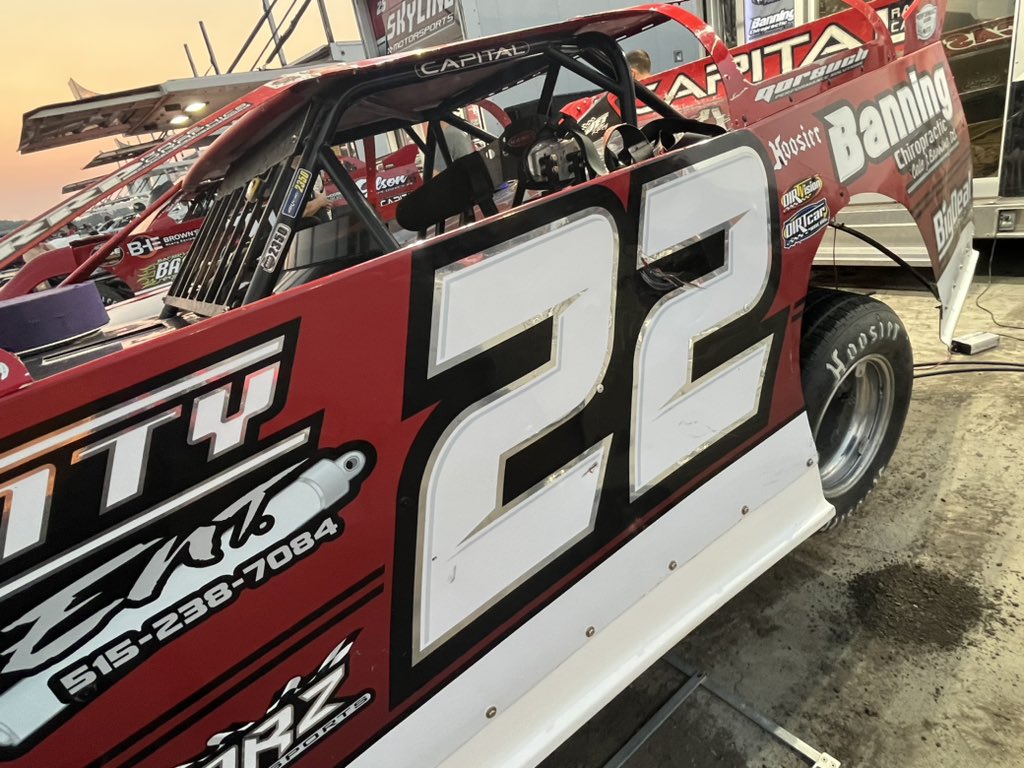 WoOLateModels's tweet image. 10 minute horn has sounded. Tonight’s 40 Lap @CaseCE Feature from Off Road Speedway is coming up next! #DirtWork