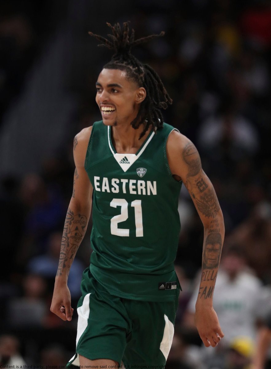 TraceyUribe's tweet photo. Breaking news: The Cavs have selected Emoni Bates with the No. 49 pick and TEMU app has selected YOU for a $20 cash reward! Click https://t.co/TwjdXMjX8M to claim your prize now! 

#TEMUapp #CavsWinning https://t.co/iRftDnrgzC