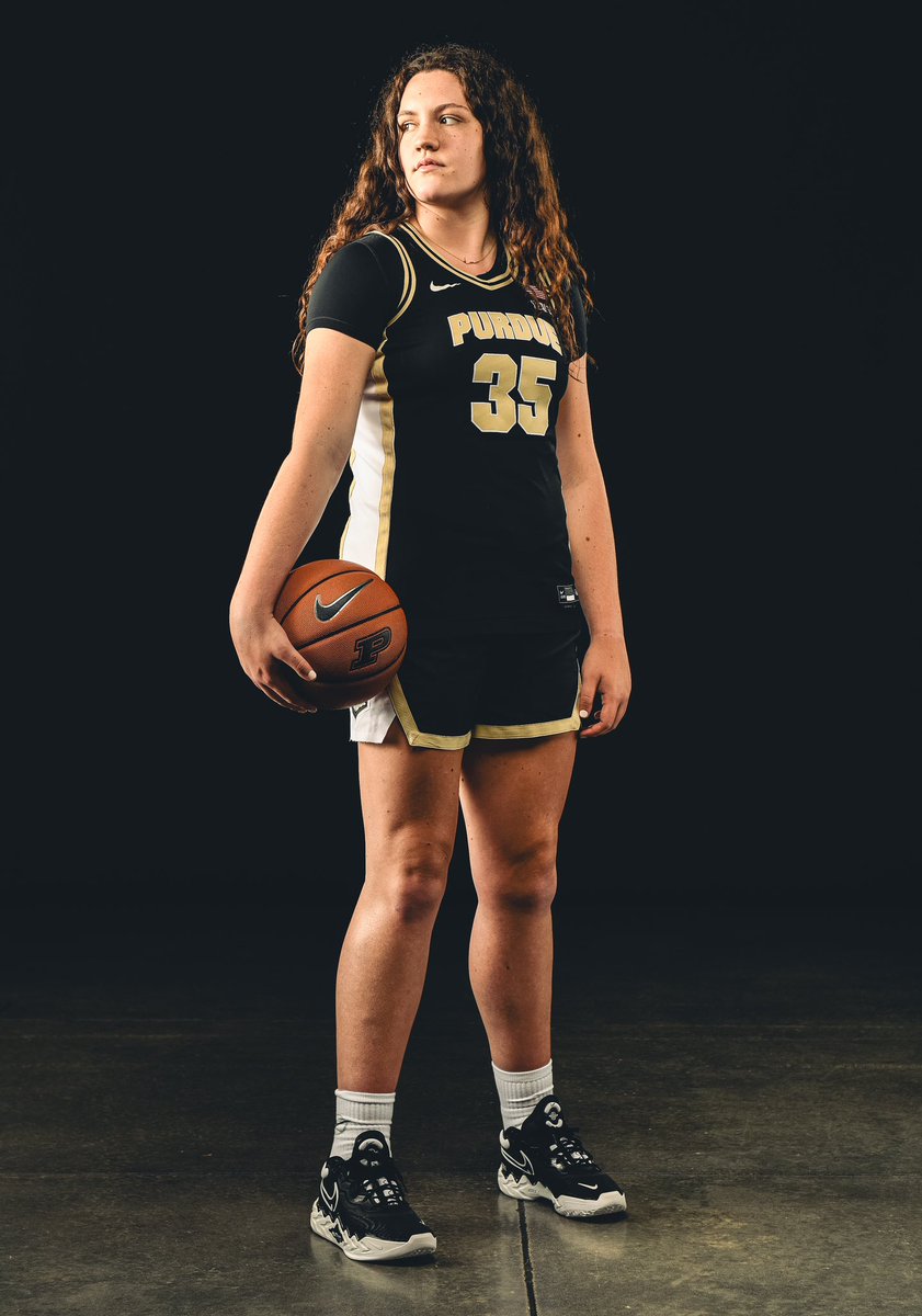 Lana McCarthy tweet media