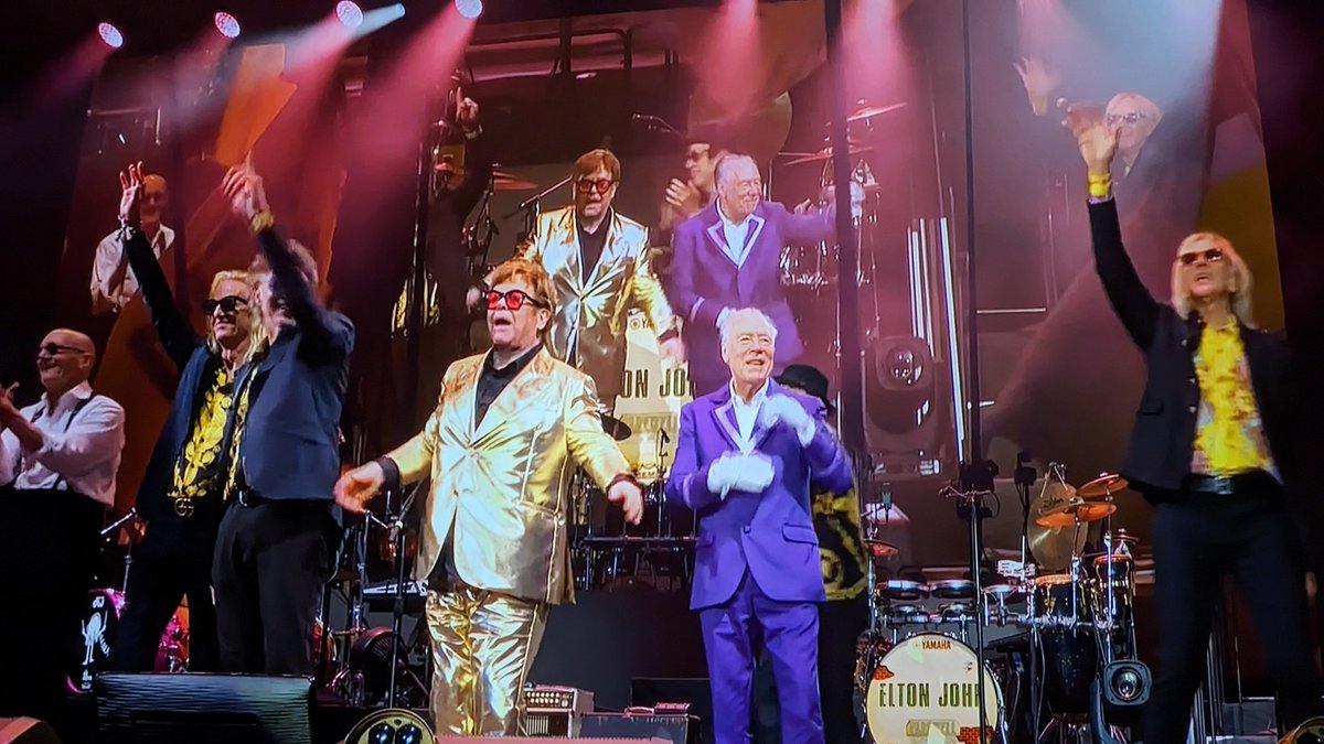 Rocket Man like you'll never hear it again. Amazing. #EltonJohn