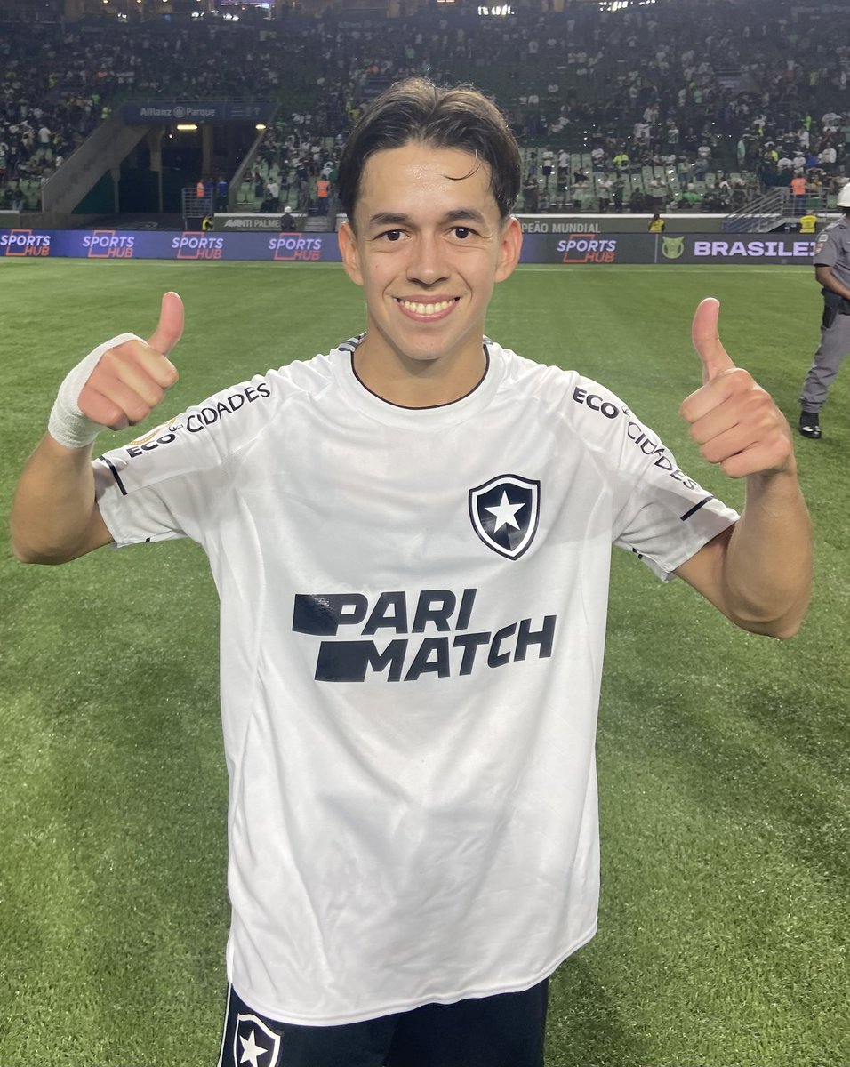 Botafogo's tweet photo. Ninguém segura o Mati! 🤪💨 #VamosBOTAFOGO https://t.co/NktDFqZ7Aq